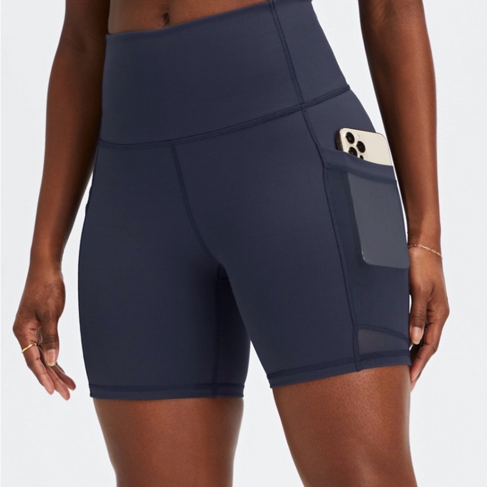 Fabletics Universal Tennis On-The-Go Ultra HW 6'' Short